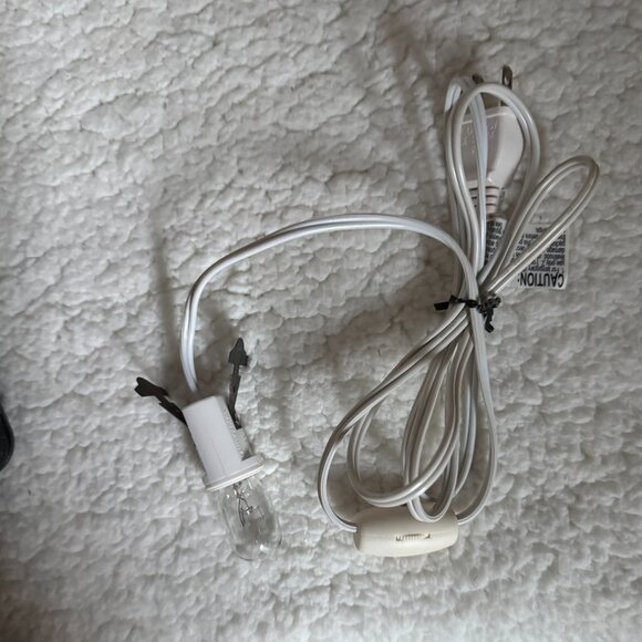 New Hope Church - Original Snow Village - Dept. 56 - Picture 11 of 11